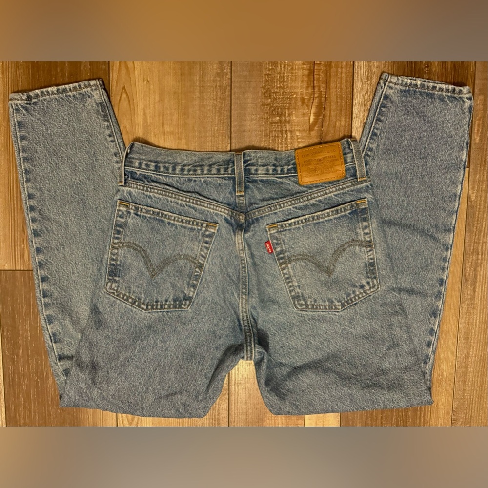 Levis Women’s Wedgie High Rise Jeans Icon Fit Distressed Blue Size 27